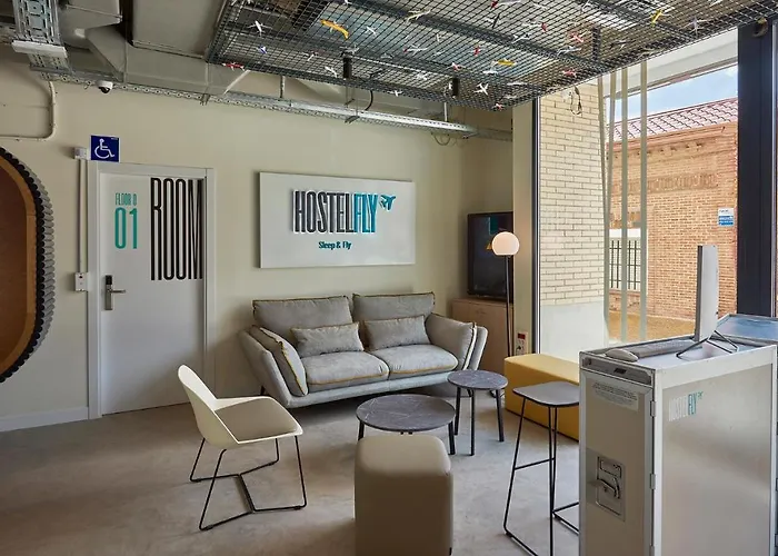 Hostelfly Madrid Airport